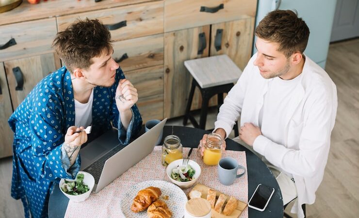 Breakfast vs Brunch difference with popular food options